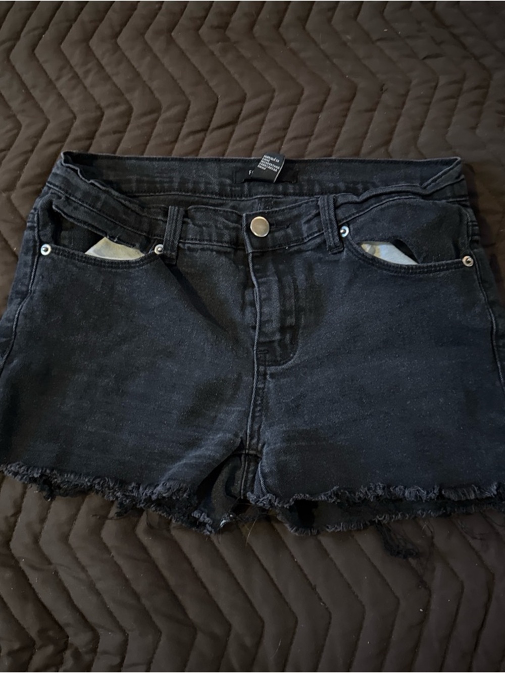 Forever 21 Black Frayed-Hem Denim Shorts